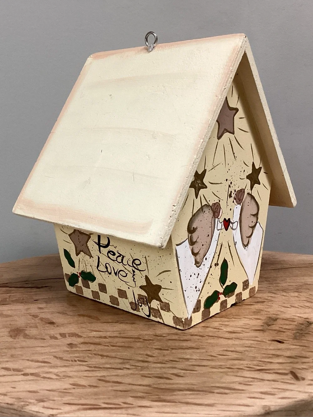 🔴 Beautiful Solid Wood Crafted Birdhouse - Hand Painted - Peace / Love / Joy